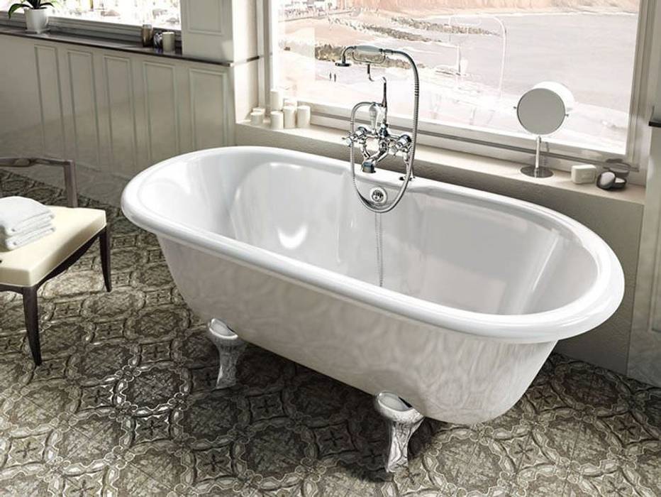 Bädermax freistehende Badewanen aus Mineralguss, Maxxwell AG Maxxwell AG Classic style bathroom Bathtubs & showers