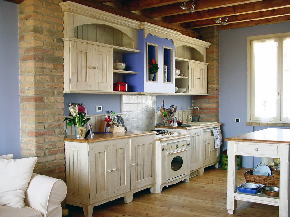 CUCINA IN STILE COUNTRY, REALIZZATORI DI IDEE REALIZZATORI DI IDEE ห้องครัว