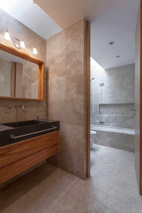 CASA HARAS, ESTUDIO GEYA ESTUDIO GEYA Moderne Badezimmer