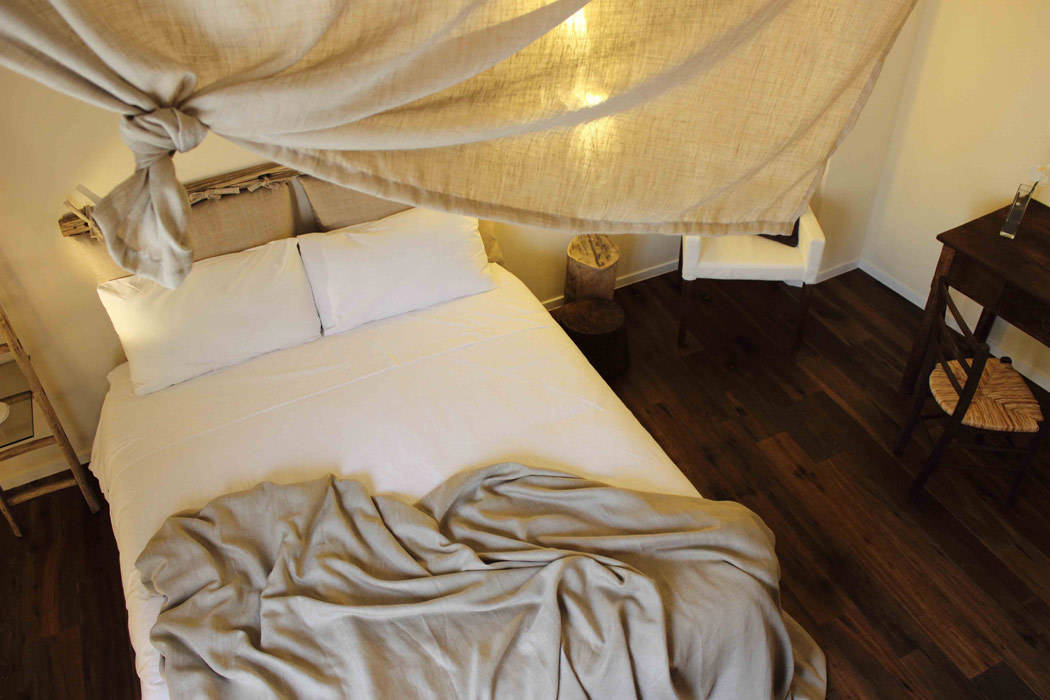 FondoVito B&B, FRANCESCO CARDANO Interior designer FRANCESCO CARDANO Interior designer Rustic style bedroom