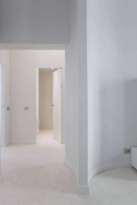 HOUSE FOR HOLIDAYS, PAOLO FRELLO & PARTNERS PAOLO FRELLO & PARTNERS Ingresso, Corridoio & Scale in stile minimalista