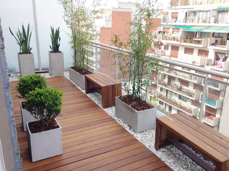 Balcon Terraza Moderno, Estudio Nicolas Pierry: Diseño en Arquitectura de Paisajes & Jardines Estudio Nicolas Pierry: Diseño en Arquitectura de Paisajes & Jardines Balcones y terrazas de estilo moderno