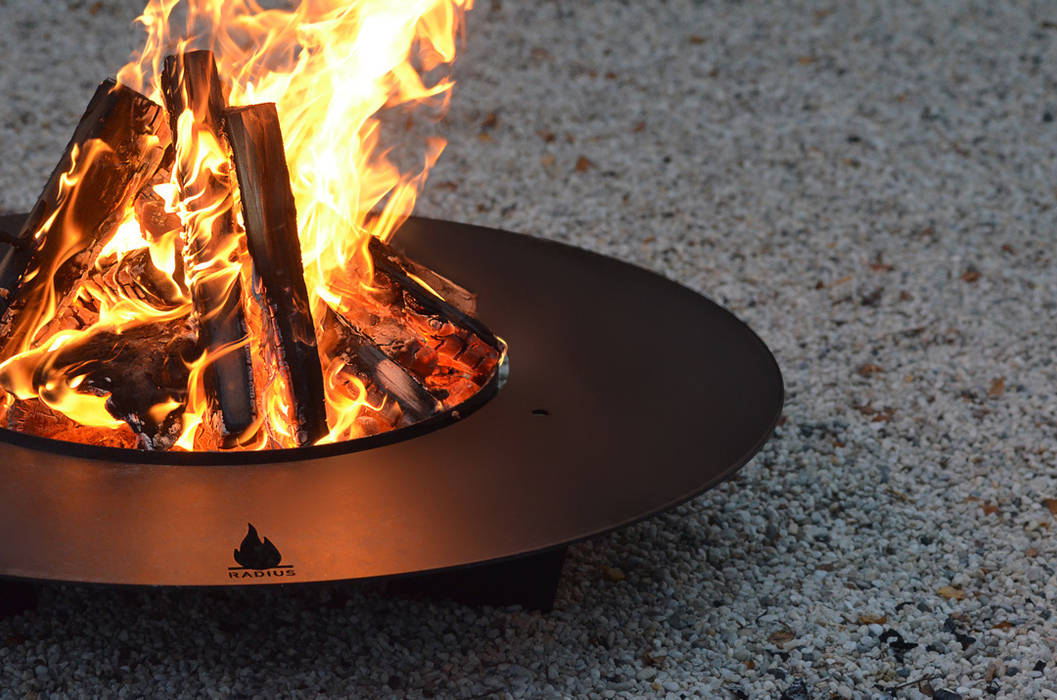 Feuerstellen , Radius Design Radius Design Modern garden Fire pits & barbecues