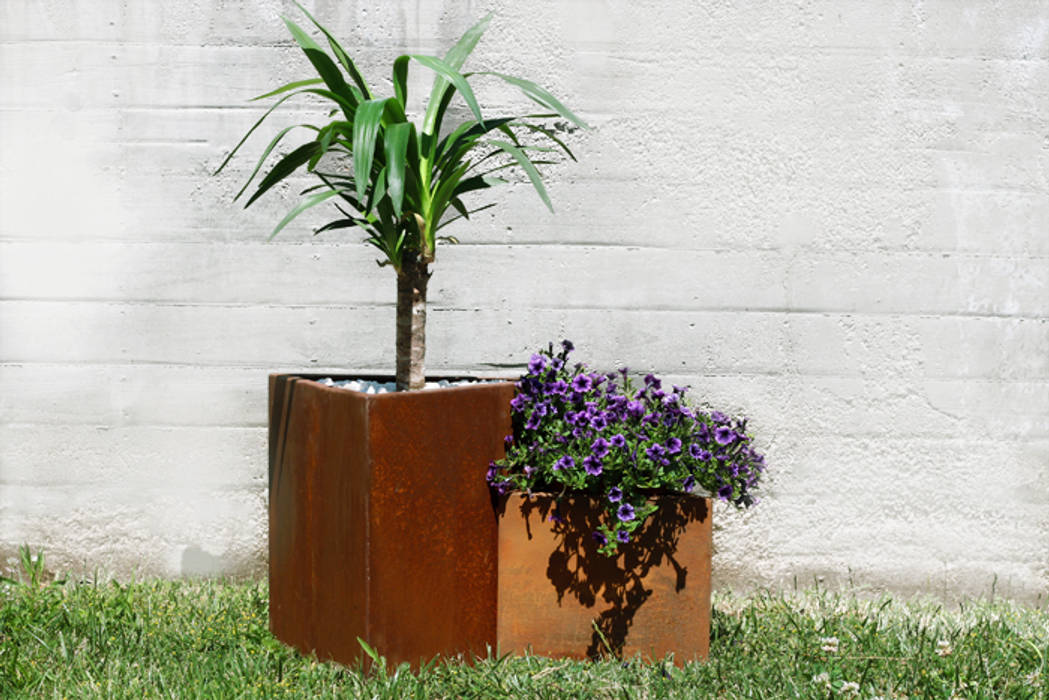 Design pots in Corten Steel, CLASS MANUFACTURING SA CLASS MANUFACTURING SA Garden design ideas Plant pots & vases