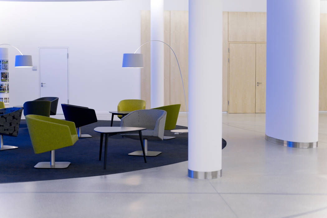 Skylight Lounge MAASS-Licht Lichtplanung Moderne Bürogebäude