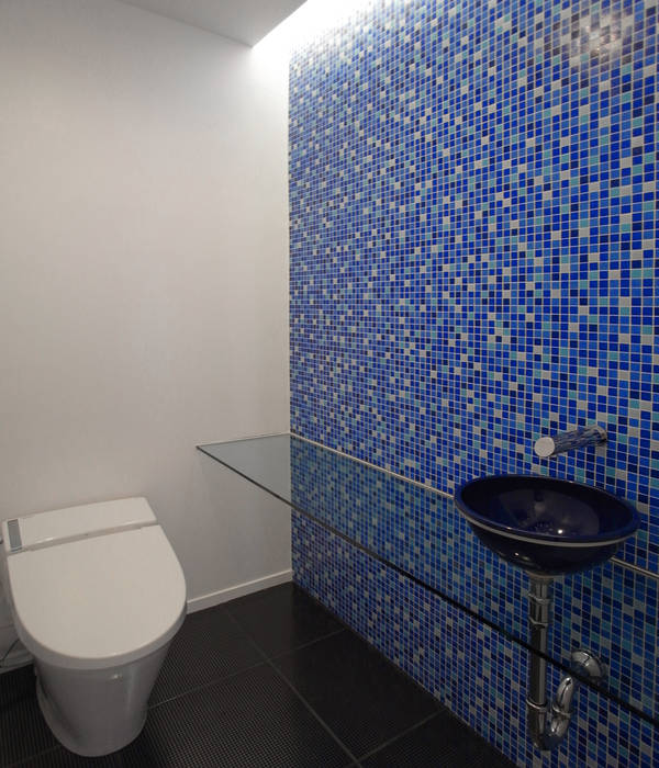 Cafeテラスとテントフレーム, ユミラ建築設計室 ユミラ建築設計室 Modern Bathroom