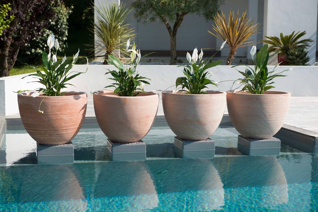 Poteries diverses, Poterie Goicoechea Poterie Goicoechea Eclectic style gardens Plant pots & vases