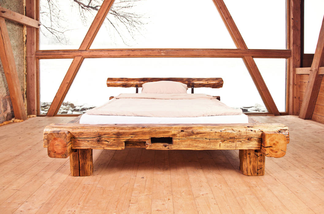 joist bed, edictum - UNIKAT MOBILIAR edictum - UNIKAT MOBILIAR Спальня в рустикальном стиле Кровати и изголовья