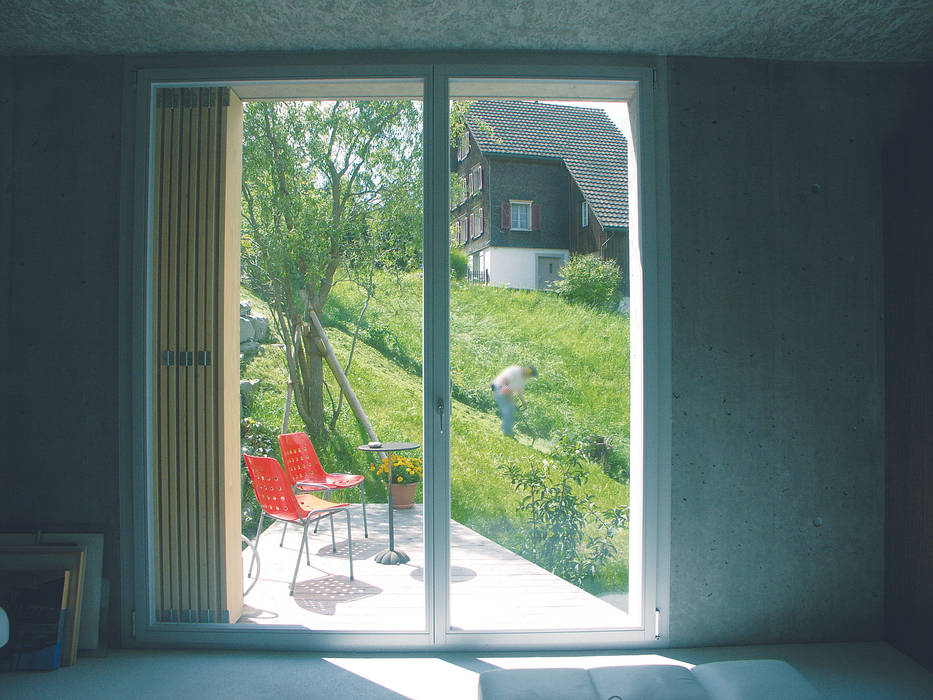 Wohnhaus mit Architekturatelier in Altstätten, Schweiz, Himmelhoch GmbH Himmelhoch GmbH Industriële ramen & deuren