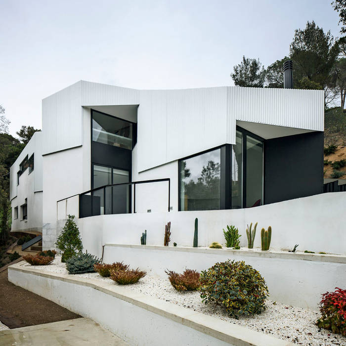 House in L'Ametlla del Vallès, MIRAG Arquitectura i Gestió MIRAG Arquitectura i Gestió Casas mediterrâneas