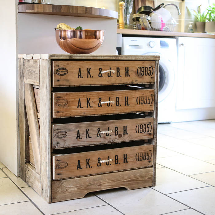 1985 Chest of 4 Drawers Vintage Apple Crates Rustic style kitchen Storage