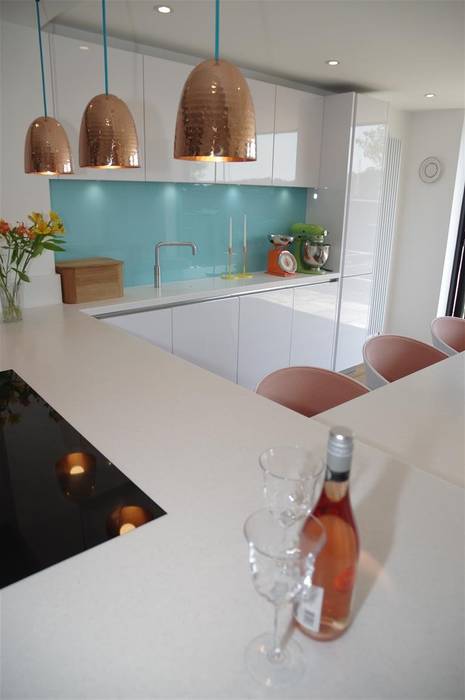 Handle less Polar white Glamour, PTC Kitchens PTC Kitchens Modern kitchen