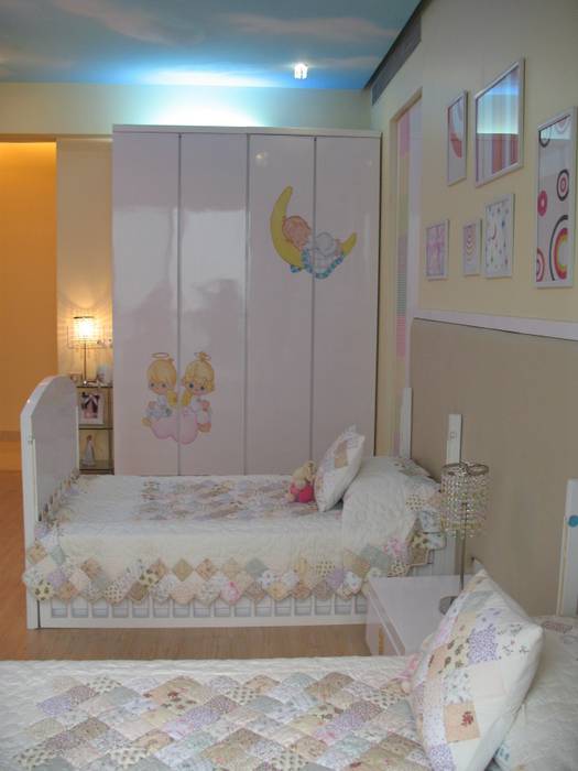 A SERENE NURSERY FOR TWO, Hopskoch Hopskoch Nursery/kid's room