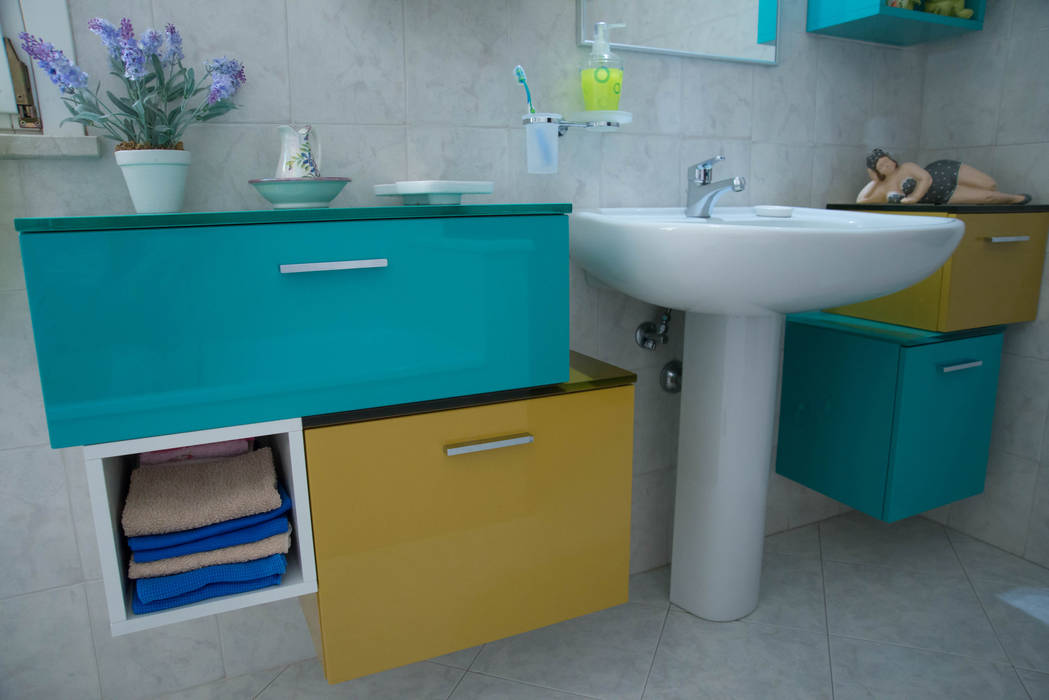 Cubic Bathroom, Arreda Progetta di Alice Bambini Arreda Progetta di Alice Bambini حمام مخازن