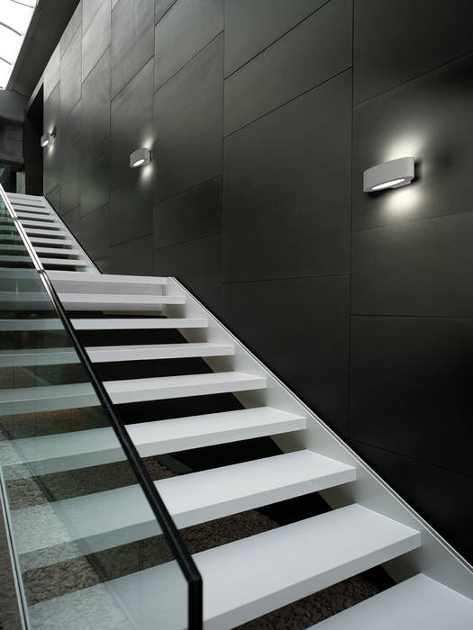 homify Pasillos, vestíbulos y escaleras de estilo minimalista Iluminación