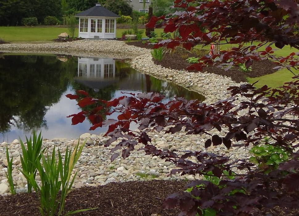 "By the waters edge", Kevin Cooper Garden Design Kevin Cooper Garden Design Taman Gaya Country