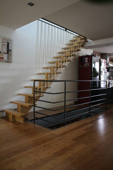 GARDE-CORPS ACIER., ATELIER MACHLINE ATELIER MACHLINE Stairs