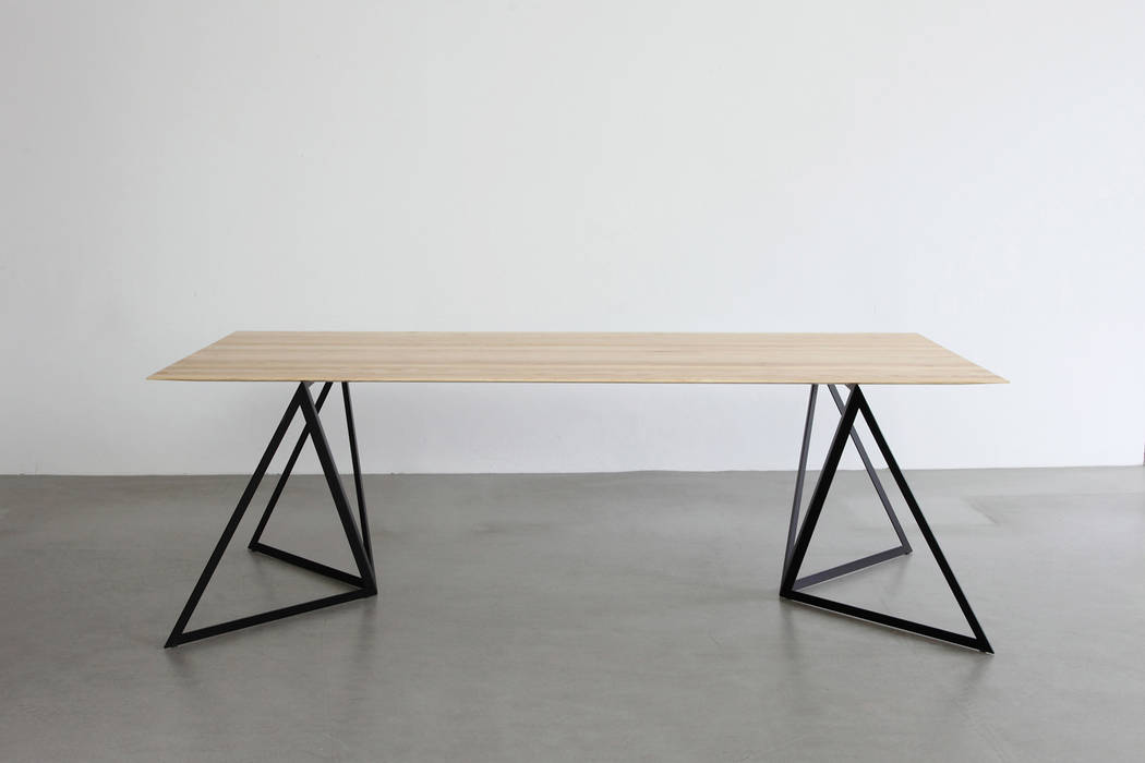 Steel Stand Table, Sebastian Scherer Sebastian Scherer Moderne Wohnzimmer Couch- und Beistelltische