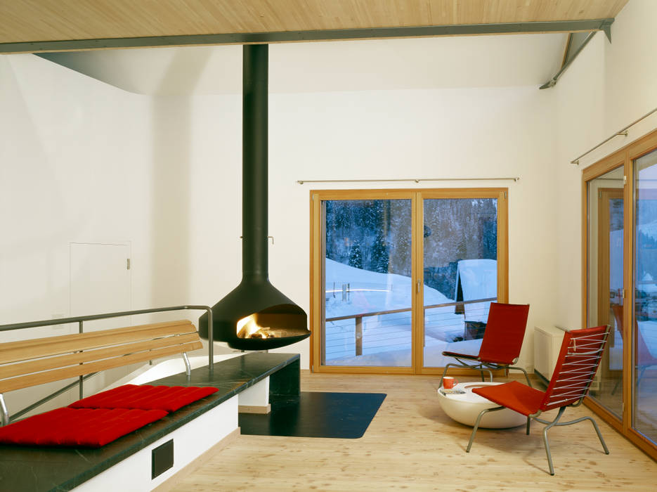 Ferienhaus in den Bündner Alpen, Drexler Architekten AG Drexler Architekten AG Espacios