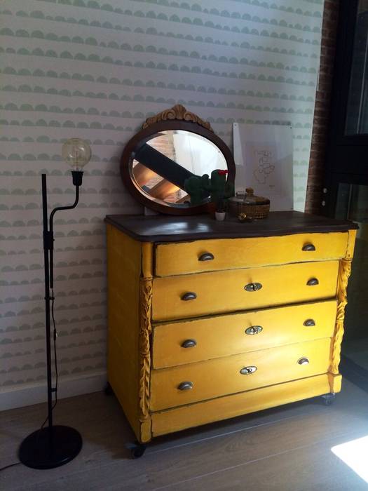 Transformación de unos muebles antiguos, Atmospherabcn Atmospherabcn 臥室 衣櫥與衣櫃