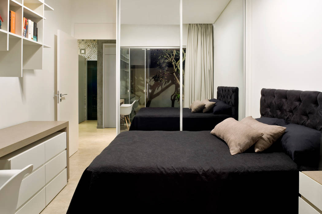 Box House - Bedroom SAINZ arquitetura Quartos industriais