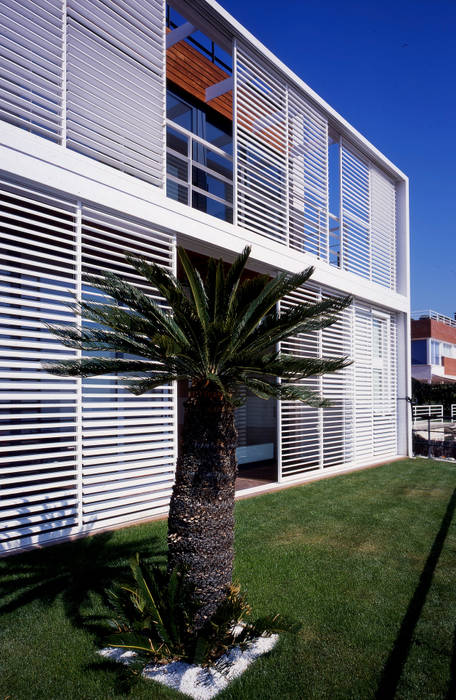 Casa en Teià, CACERES arquitectes CACERES arquitectes Espacios