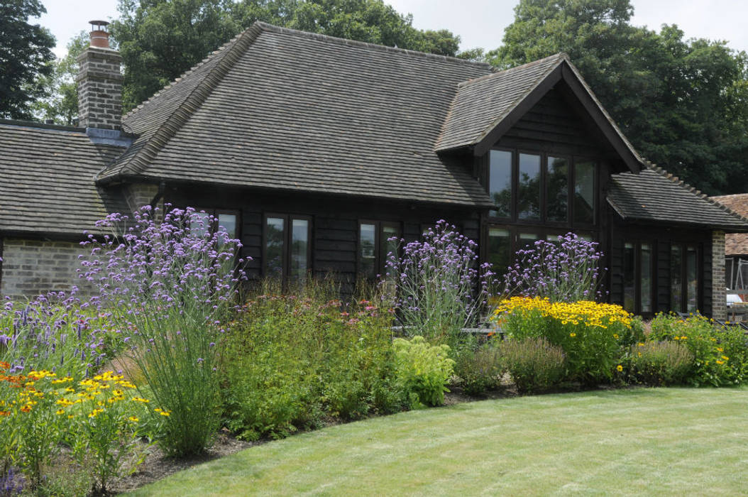 Surrey contemporary country garden, Arthur Road Landscapes Arthur Road Landscapes Modern style gardens