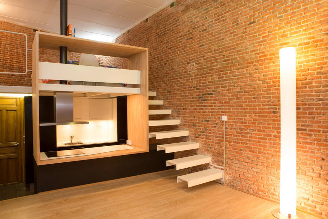 Loft ANDRÉS BORREGO. Madrid, Beriot, Bernardini arquitectos Beriot, Bernardini arquitectos ระเบียงและโถงทางเดิน