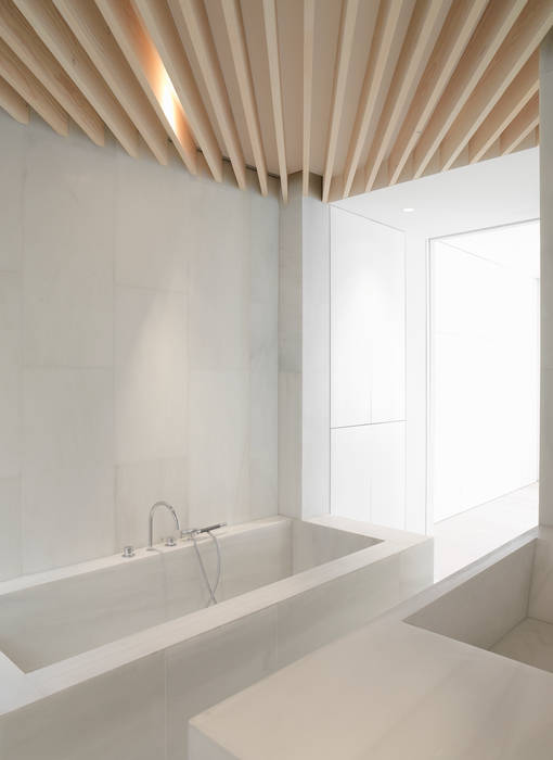 Orfila_Baño Schneider Colao design Baños de estilo moderno