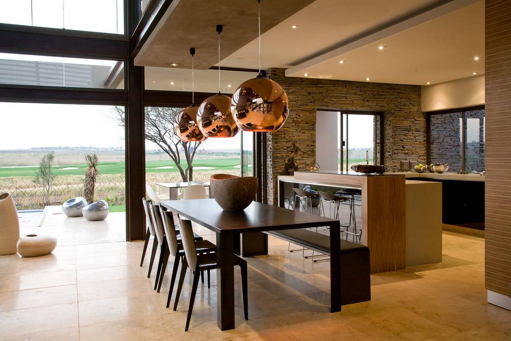 House Serengeti , Nico Van Der Meulen Architects Nico Van Der Meulen Architects Ruang Makan Modern