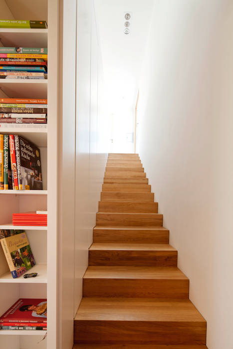 'Haus 4K' - Einfamilien-Wohnhaus , in_design architektur in_design architektur Modern Corridor, Hallway and Staircase