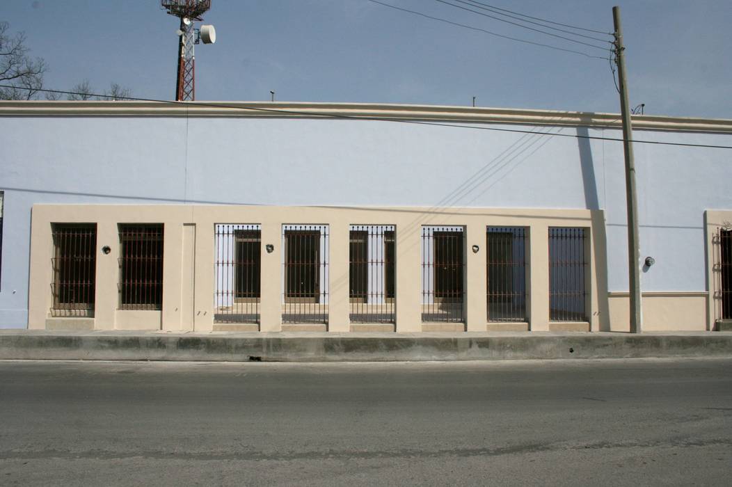 FACHADA JORGE CORTÉS Arquitectos Casas coloniales