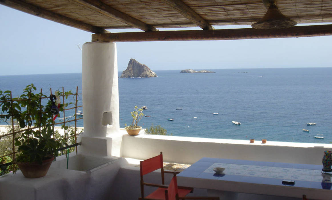 Casa Zia Grazia #Panarea #Messina #Sicily, Studio Ricciardi Architetti Studio Ricciardi Architetti Akdeniz Evler