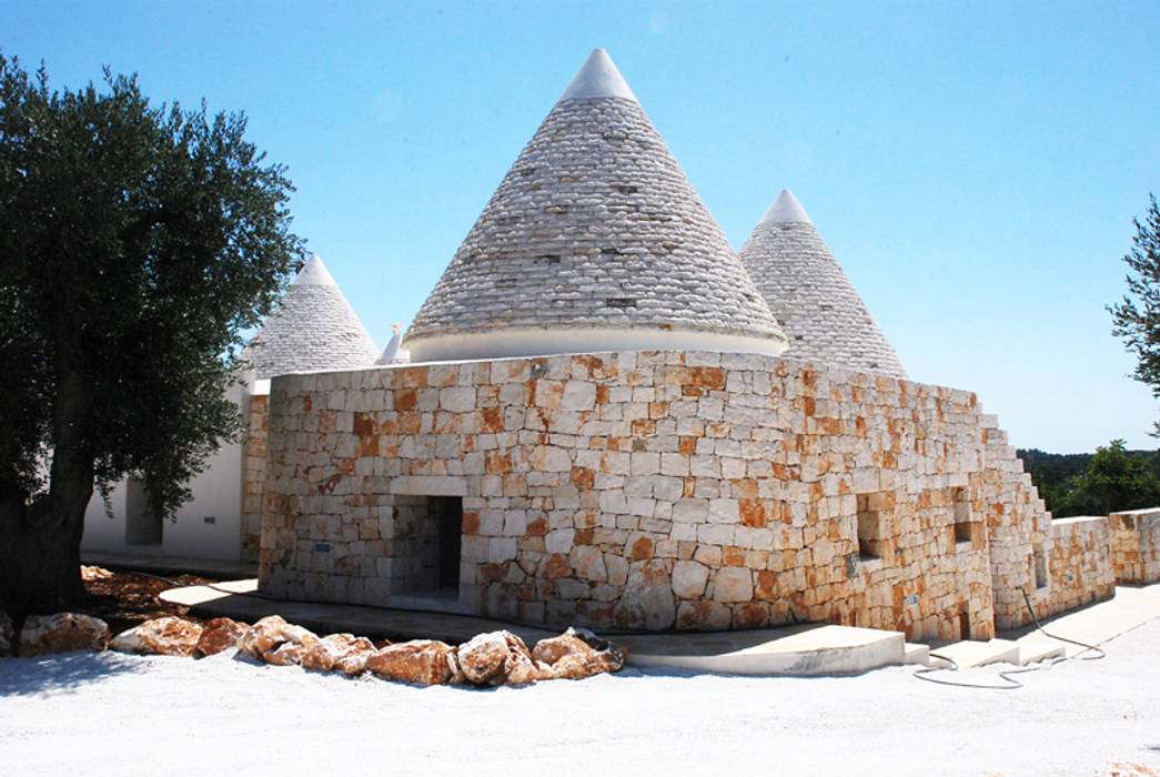 Trullo Chiobbica, PAOLA REBELLATO ARCHITETTO PAOLA REBELLATO ARCHITETTO Casas rurales