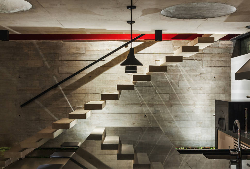 Planalto, FCstudio FCstudio Modern corridor, hallway & stairs