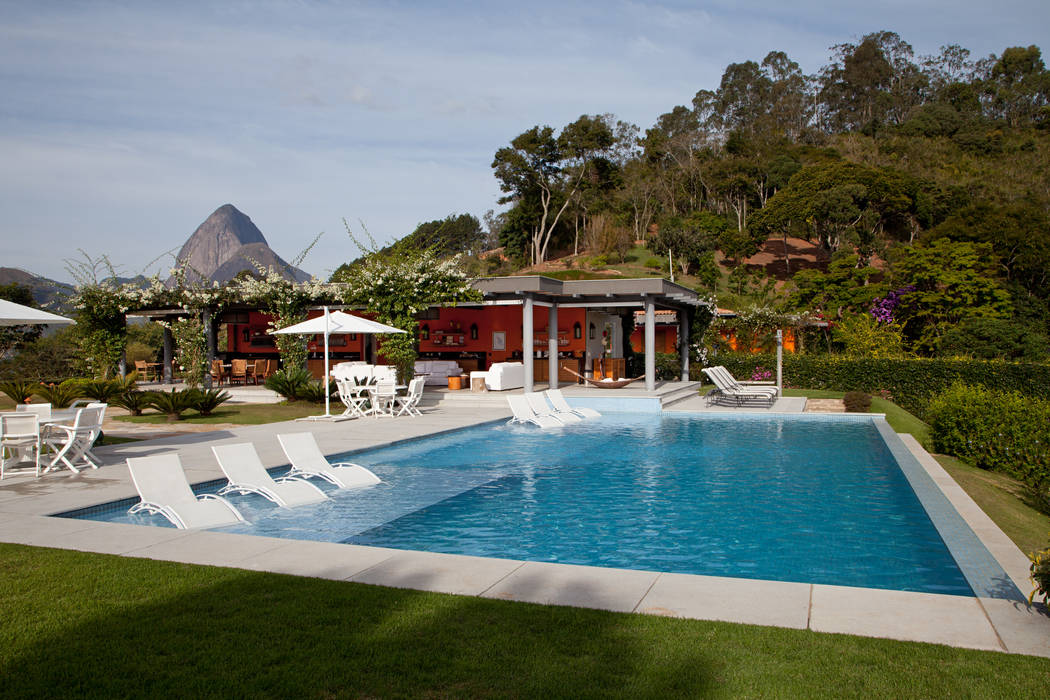 Casa na Serra , Chicô Gouvêa - Arquitetura: tropical por Chicô Gouvêa - Arquitetura,Tropical