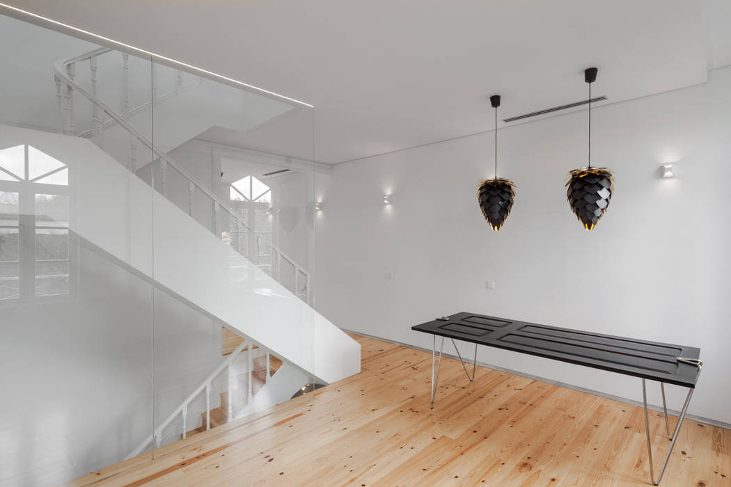 The Three Cusps Chalet Ruang Makan Gaya Eklektik Oleh Tiago do Vale Arquitectos Eklektik