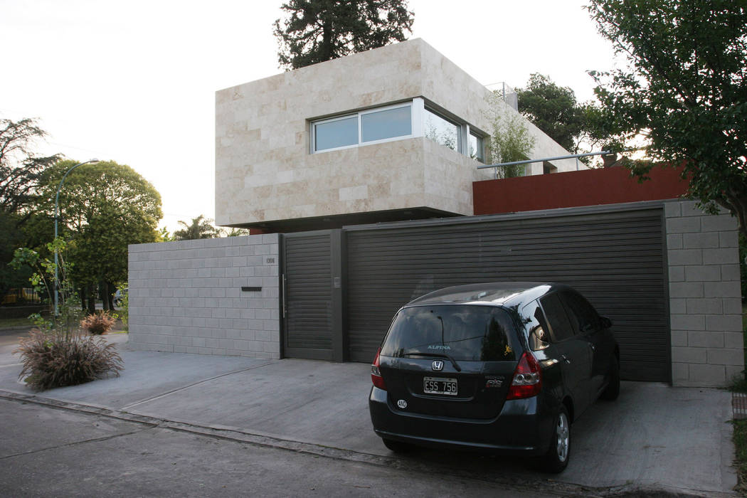 CASA RC, ESTUDIO GEYA ESTUDIO GEYA Casas estilo moderno: ideas, arquitectura e imágenes