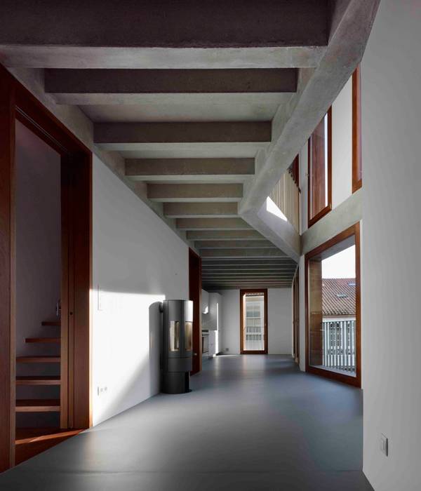 Casa Chao, CREUSeCARRASCO arquitectos CREUSeCARRASCO arquitectos Casas Edificio,Accesorio,Madera,sala,Diseño de interiores,Piso,Ventana,Suelo,Puerta,Techo