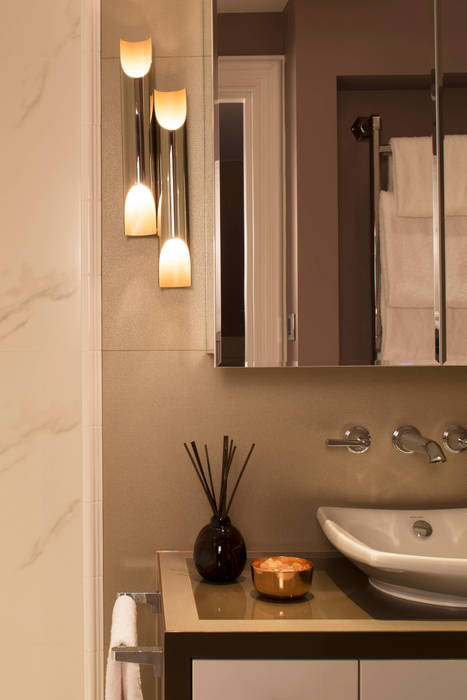 Guest Bathroom Roselind Wilson Design حمام إضاءة