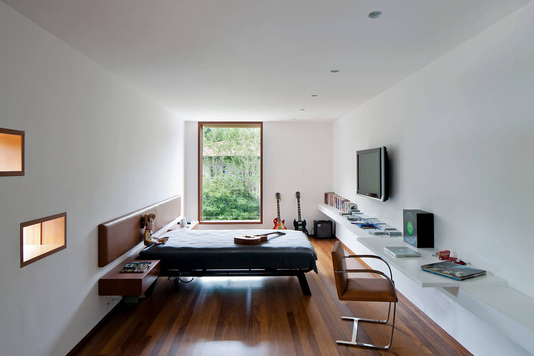 MR House/Casa MR, Pascali Semerdjian Arquitetos Pascali Semerdjian Arquitetos Phòng ngủ phong cách hiện đại