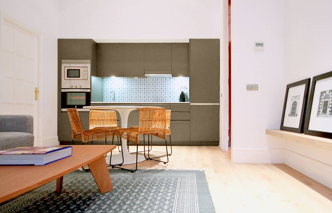 APARTAMENTO TURISTICO EIXAMPLE, Piedra Papel Tijera Interiorismo Piedra Papel Tijera Interiorismo บ้านและที่อยู่อาศัย