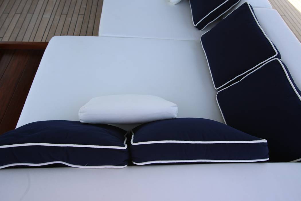 YACHT DESIGN, Esra Kazmirci Mimarlik Esra Kazmirci Mimarlik Modern living room