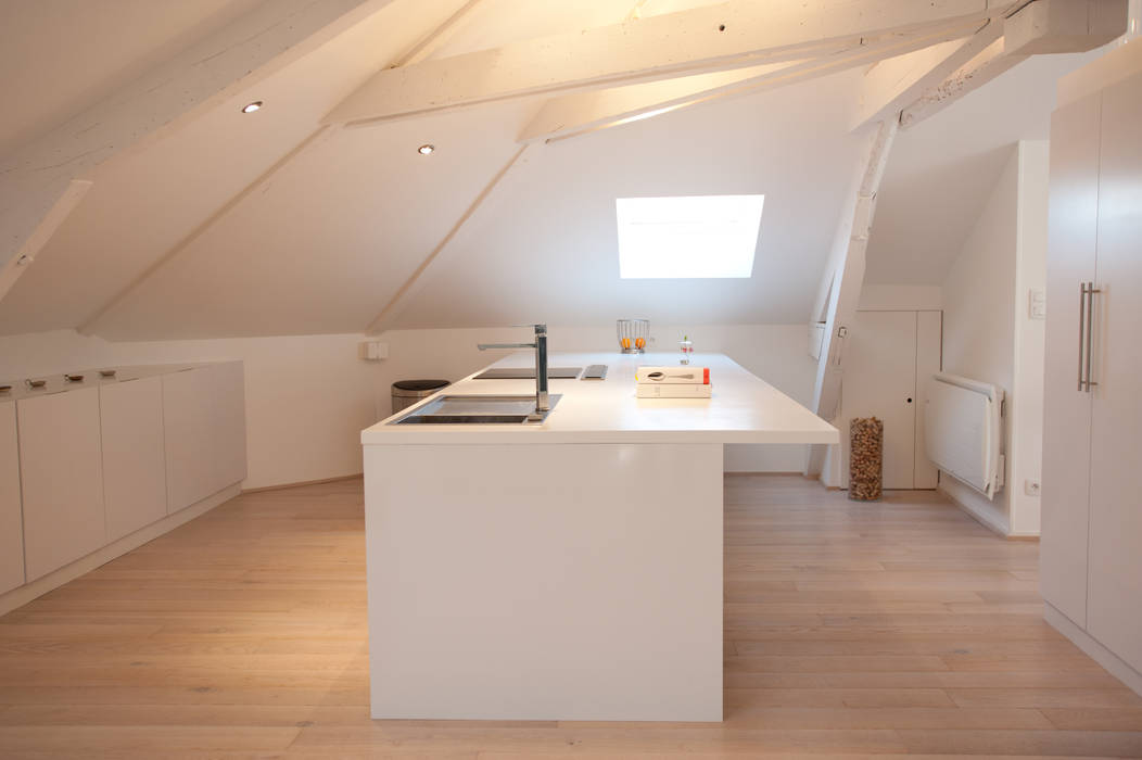 Loft sous combles, Agence d'architecture intérieure Laurence Faure Agence d'architecture intérieure Laurence Faure Case in stile minimalista