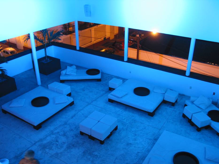 Roof Bar Taller Luis Esquinca Centros comerciales de estilo minimalista Bares y discotecas