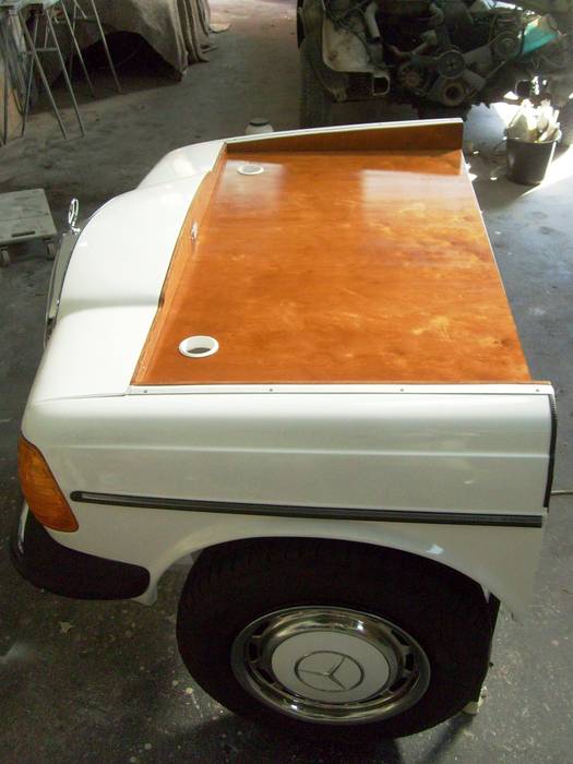 Mercedes Taxi Schreibtisch Ausgefallene Arbeitszimmer Von Automobeldesign Ausgefallen Homify
