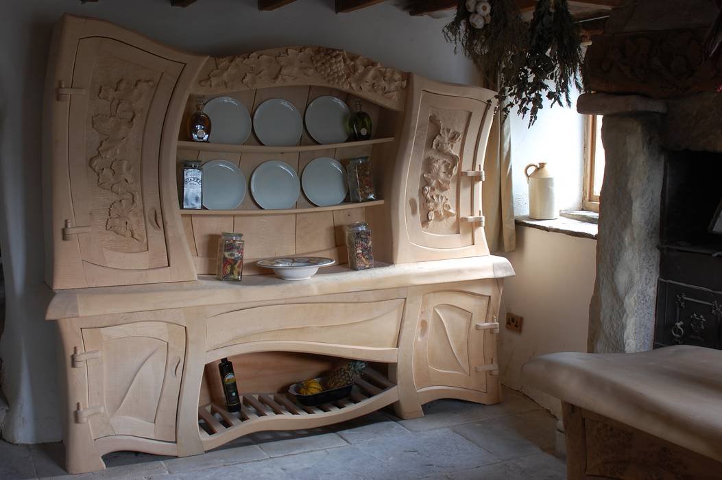Sculptural Organic Handmade Bespoke kitchen Furniture, Carved Wood Design Bespoke Kitchens. Carved Wood Design Bespoke Kitchens. Mutfak Dolap & Raflar