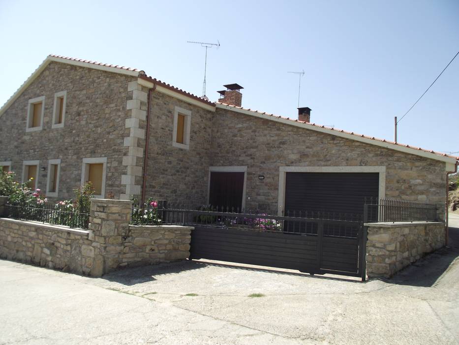 VIVIENDA UNIFAMILIAR , Meana Arquitectos Meana Arquitectos Casas de estilo rural