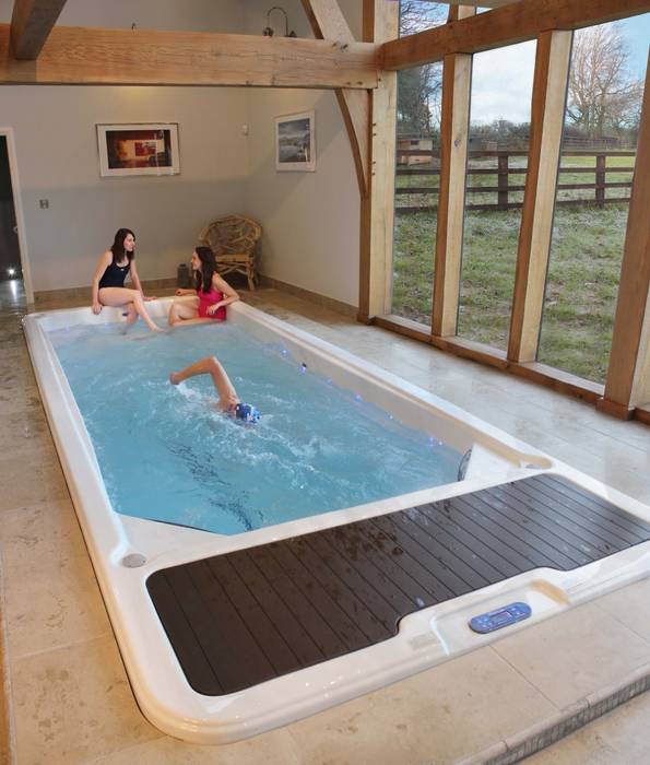 Swim Spas and Exercise Pools, Hot Tub Barn Hot Tub Barn モダンスタイルの プール プール