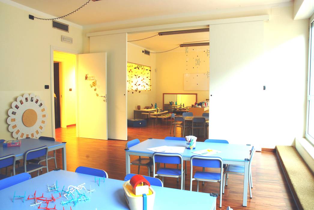 sala didattica Studio L'AB Landcsape Architecture & Building Stanza dei bambini moderna Illuminazione